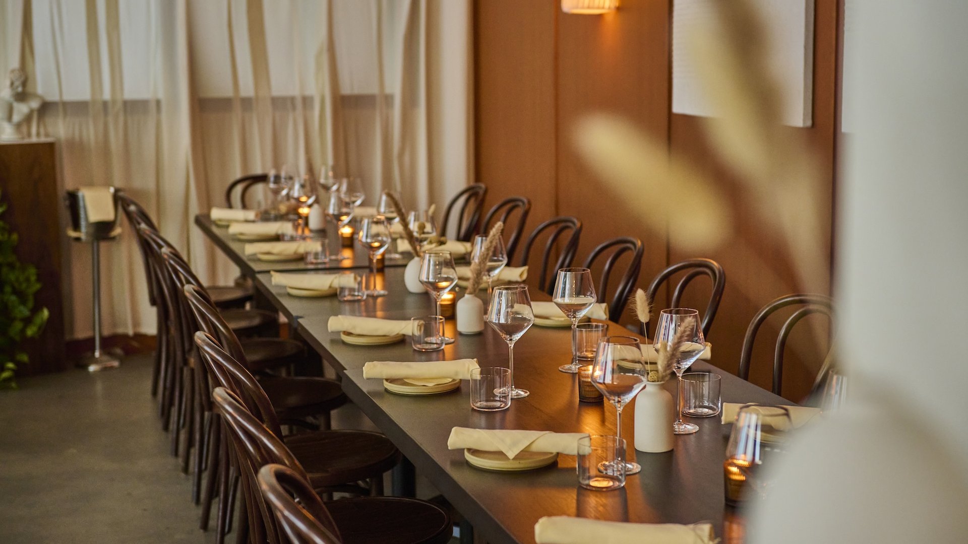 Nerina Large Parties